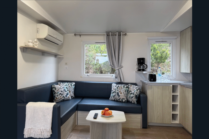 camping vista mare cap corse bungalow famille salon