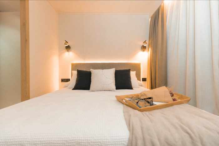 camping vista mare cap corse bungalow luxe chambre deux